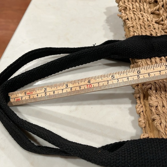 Crochet Straw Tote with Black Strap/NWOT - Picture 11 of 11